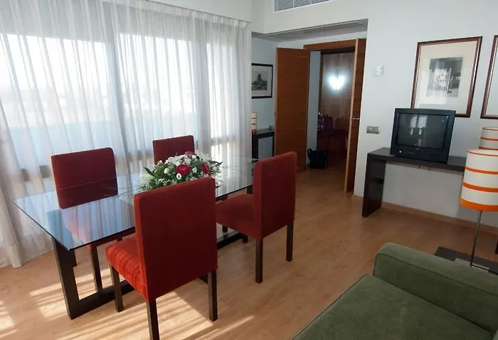 Szálloda Sercotel Gran Zurbarán